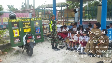 Perpus Keliling Babinsa  Sambangi SD Swasta St Yosef Simpang Bangko Mandau
