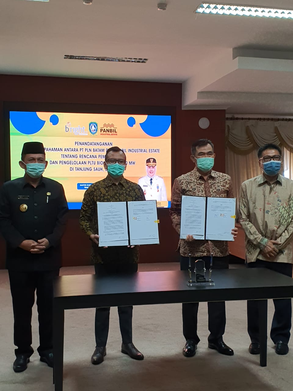 Kembangkan PLTU Tanjung Sauh 2x100 MW,Â PLN Batam dan PT Panbil Utilitas Sentosa Teken MoU