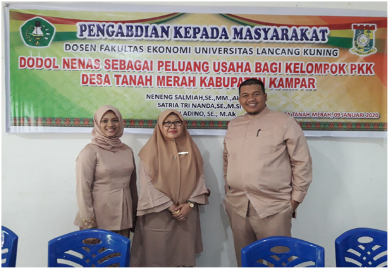 Dosen FE Unilak Melakukan Pemberdayaan Dodol Nenas bagi Kelompok PKK Desa Tanah Merah