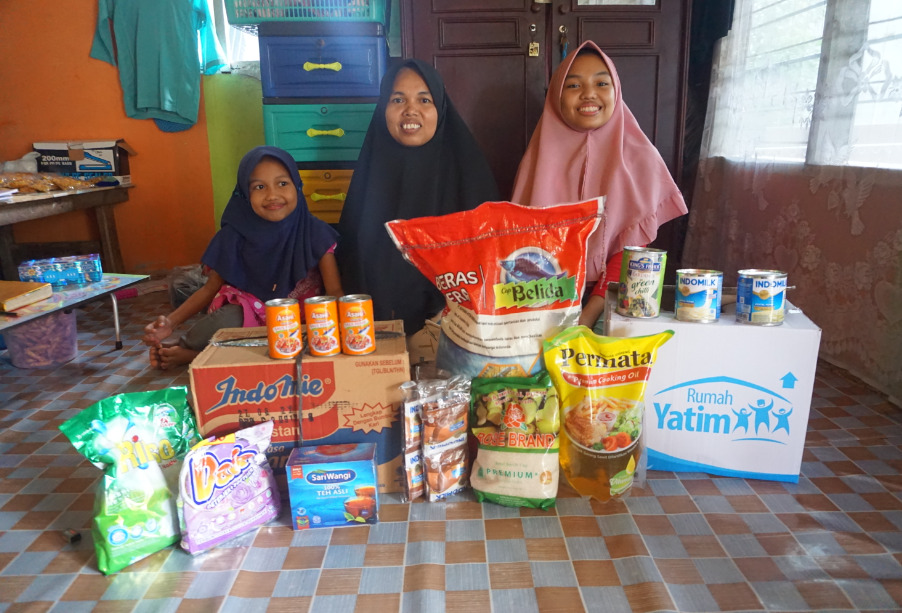 Rumah Yatim Berikan Bantuan untuk Keluarga Syahira Wirman, Yatim Berprestasi Asal Riau