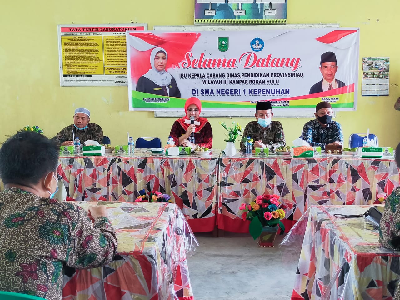 Kacab Disdik Riau Wil.III dan Rombongan Kunjungi SMAN Kepenuhan 