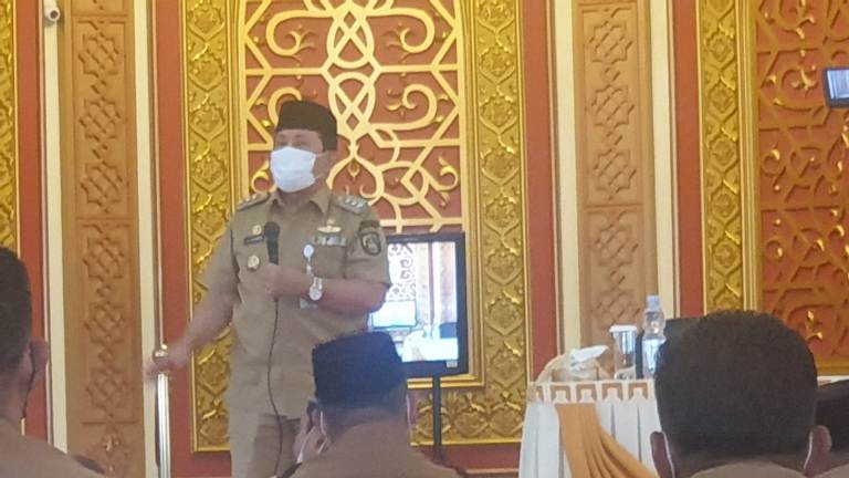 Bupati Rohul Buka Wirid ASN