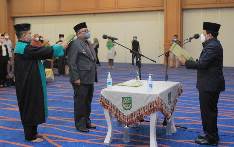 Bupati Rokan Hulu H.Sukiman Resmi Lantik Muhammad Zaki Sebagai Penjabat Sekda Rohul
