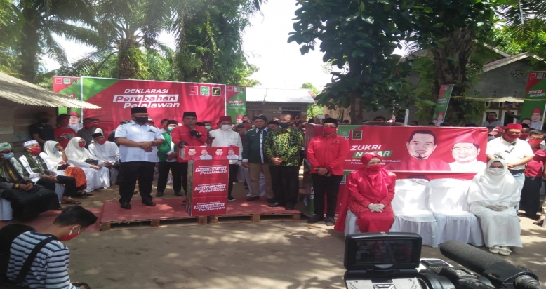 Ribuan Massa Simpatisan Hadiri Deklarasi Zukri - Nasar