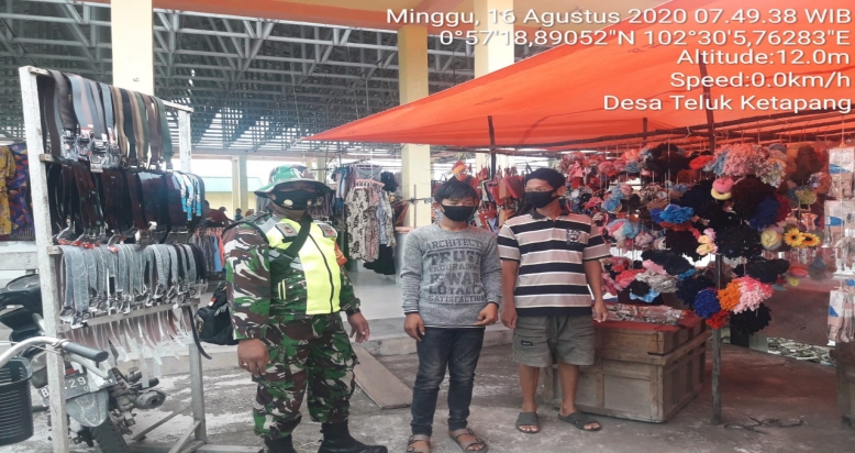 Sosialisasi Penerapan Kenormalan Baru Babinsa di Desa Teluk Ketapang Merbau