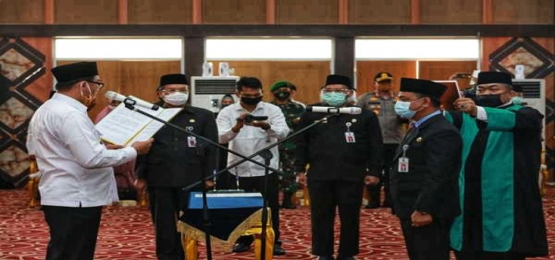 Walikota DR. H. Firdaus, ST, MT Melantik Pj Sekdako Pekanbaru