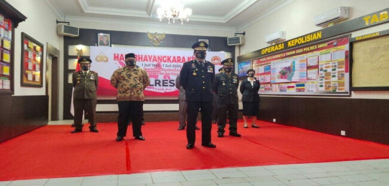 Peringatan HUT Bhayangkara Live Streaming, Anggota Polres Inhu Terima PIN Emas Kapolri  Â 