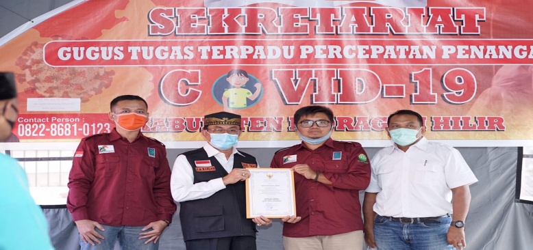 Beri Bantuan Perlengkapan Bagi MPA, Bupati Inhil Apresiasi 2 Grup Perusahaan 