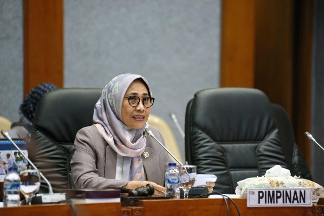 Hetifah Sjaifudian Minta Tenaga Ahli DPR Tingkatkan Kecepatan Penelitian