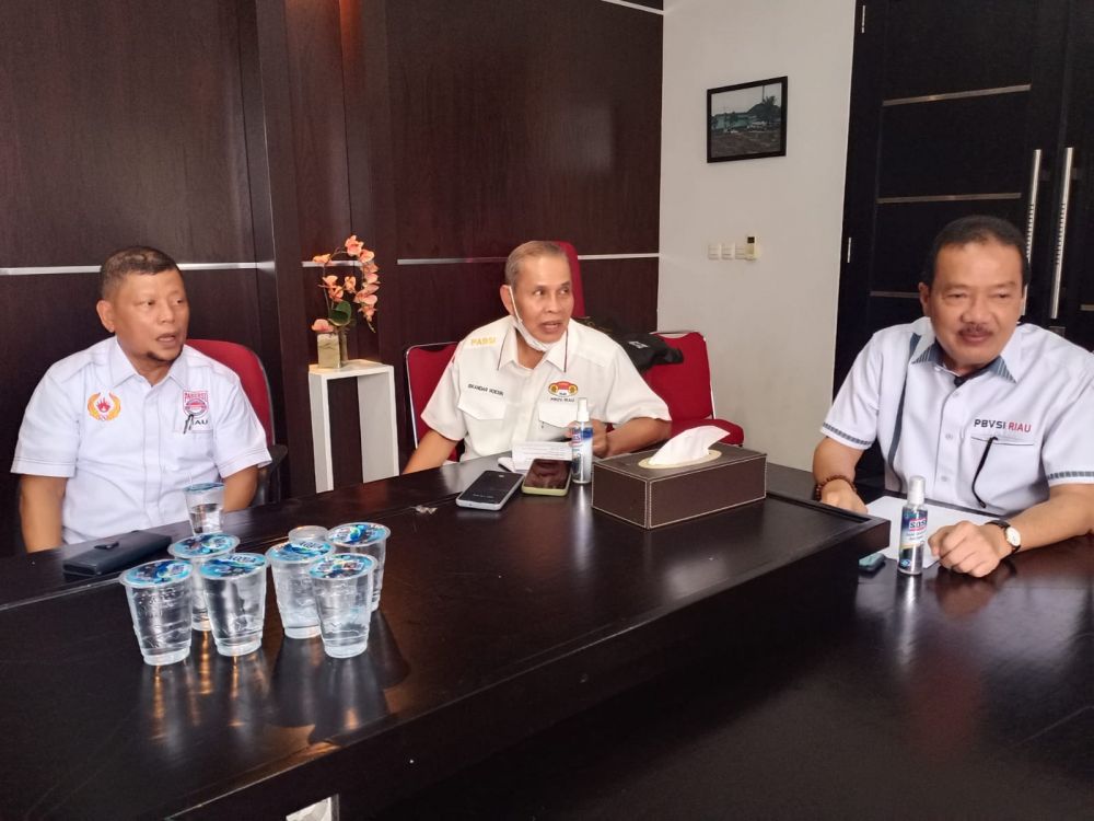 Iskandar Hoesin, Ketua KONI Riau Terpilih Secara Aklamasi Siap Merangkul Semua Elemen 