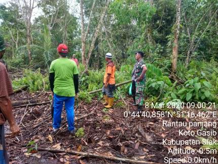 Kampung Rantau Panjang Sasaran Patroli Karhutla Babinsa dan Warga