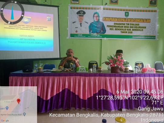 Danramil 01/Bengkalis Sampaikan Bahaya Karhutla di Acara Evaluasi Perkembangan Desa di Desa Sungai Alam