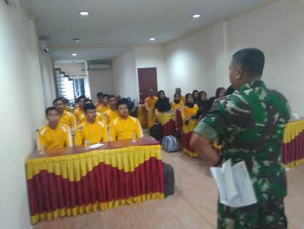 Anggota Koramil 01 Bengkalis Adakan Komsos Bela Negara Bagi Karang taruna Kel Rimbasekampung