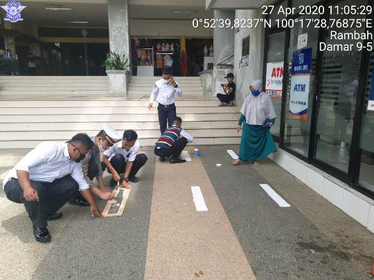 Satlantas Polres Rohul Buat Rekayasa Sosial Pemberian Tanda Rambu Jarak di Fasilitas Umum