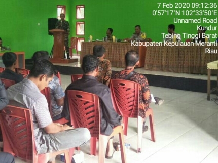 Anggota TNI Gandeng Kades dan Perangkat Desa Sosialisasi Karhutla