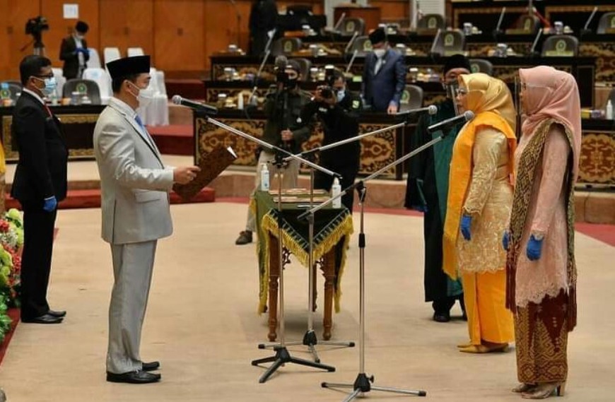 Wakil Ketua Dprd Prov Riau Hardianto Pimpin Rapat Paripurna